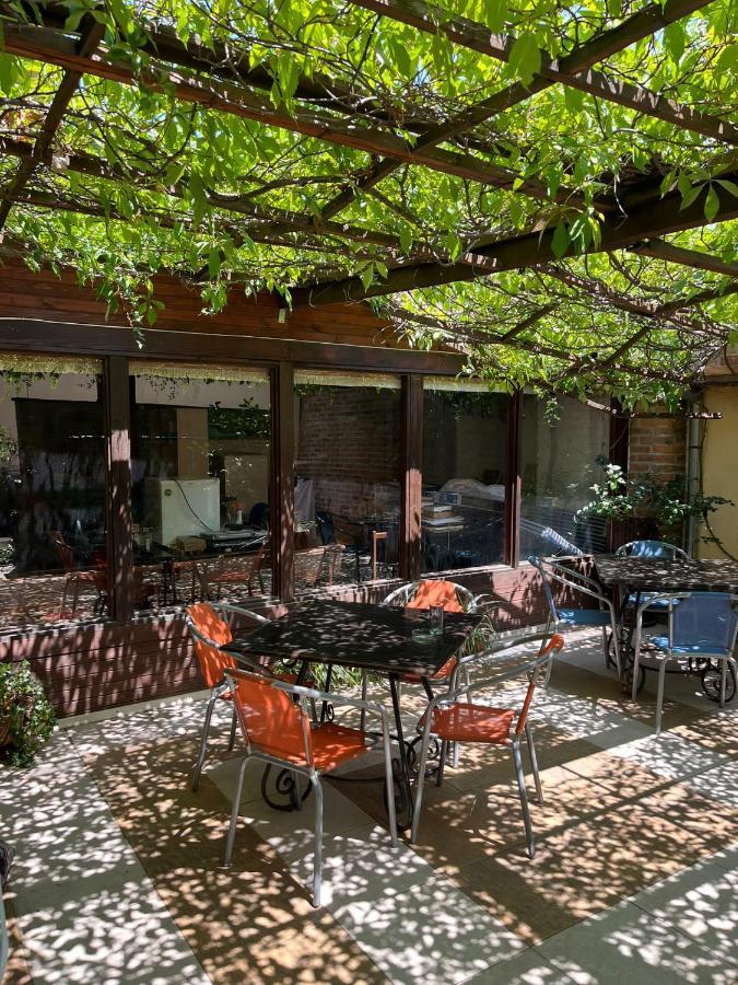 Hotel Kredo Сливен Экстерьер фото