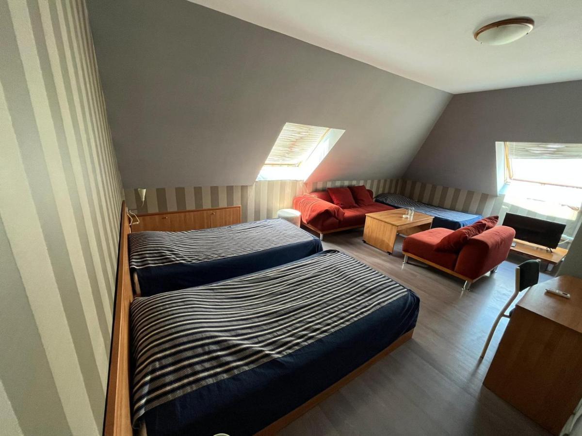 Hotel Kredo Сливен Экстерьер фото